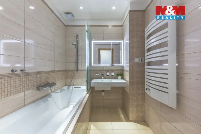 Pronájem bytu 3+1, Lomnice nad Popelkou, K Babylonu, 72 m2