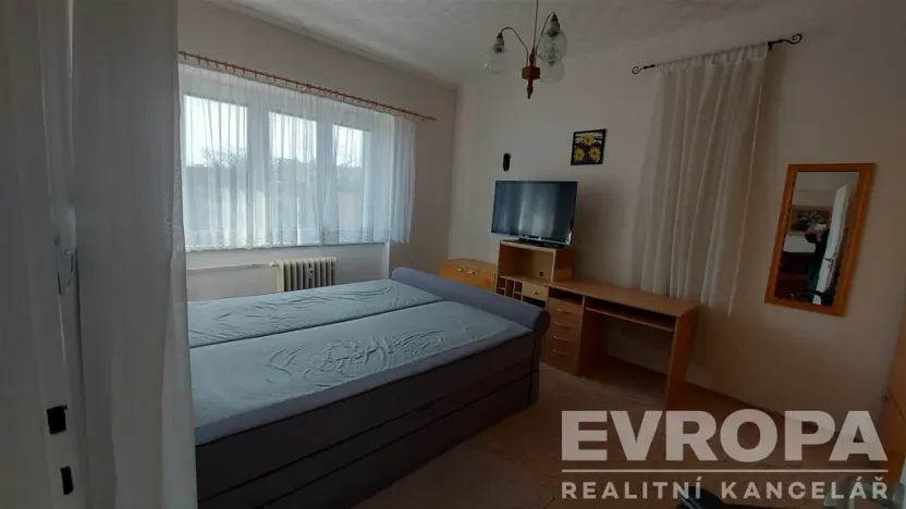 Pronájem bytu 2+1, Praha - Kobylisy, Kobyliské náměstí, 66 m2