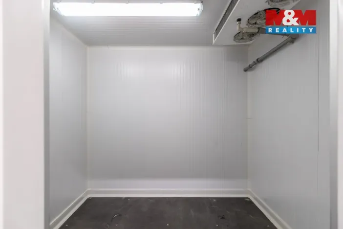 Prodej obchodního prostoru, Frýdek-Místek - Frýdek, Dobrovského, 1150 m2