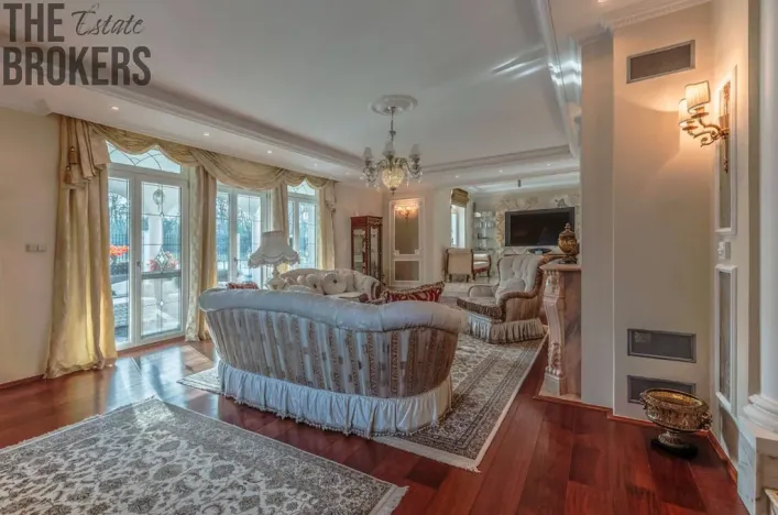 Prodej rodinného domu, Praha - Dolní Měcholupy, U přejezdu, 359 m2