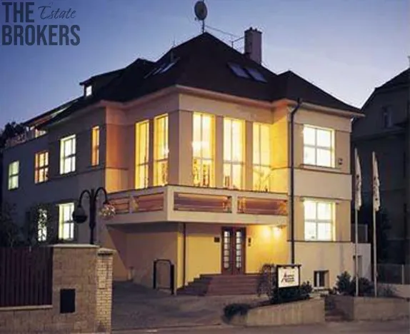 Pronájem kanceláře, Praha - Libeň, V Holešovičkách, 100 m2