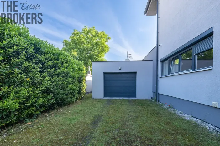 Prodej rodinného domu, Praha - Lahovice, K novým domkům, 300 m2