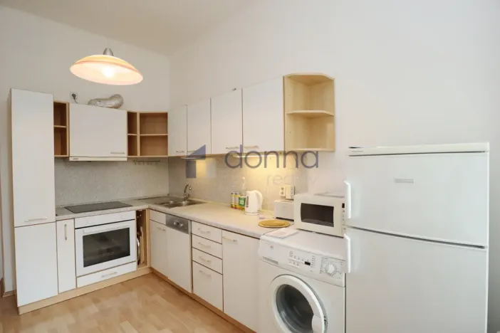 Pronájem bytu 2+1, Praha, Lucemburská, 81 m2