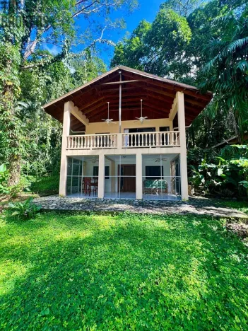 Prodej rodinného domu, La Ceiba, Honduras, 4080 m2