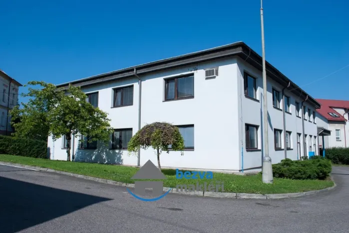 Pronájem skladu, Skuteč, Husova, 27 m2