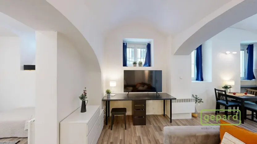 Prodej bytu 2+kk, Praha, Holečkova, 47 m2