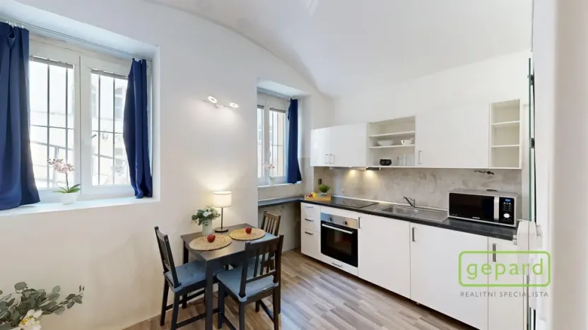 Prodej bytu 2+kk, Praha, Holečkova, 47 m2