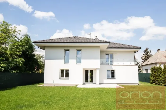 Pronájem rodinného domu, Praha, Ke smrčině, 260 m2