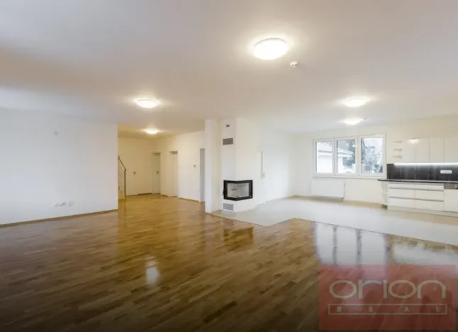 Pronájem rodinného domu, Praha, Ke smrčině, 260 m2