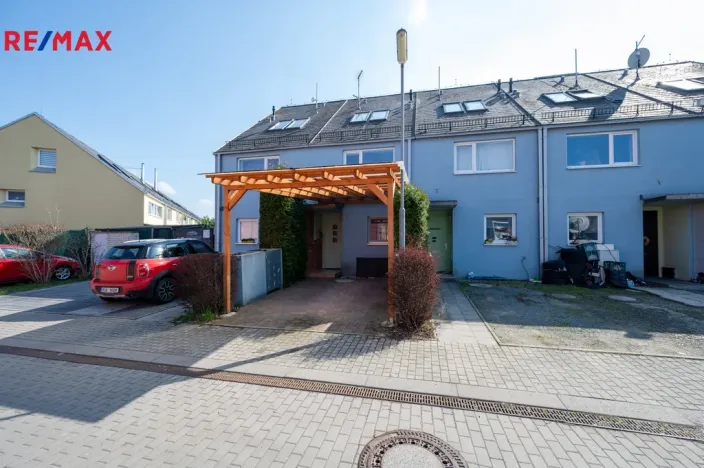 Prodej rodinného domu, Nupaky, K Parku, 115 m2