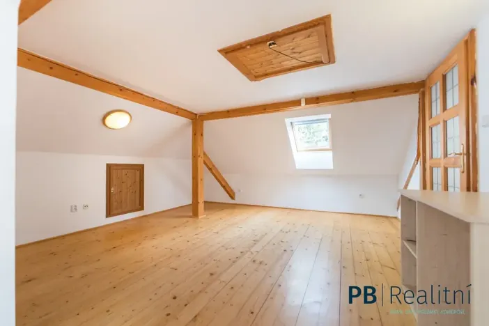 Prodej rodinného domu, Křemže, 450 m2