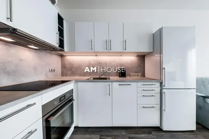 Pronájem bytu 2+kk, Praha - Hloubětín, Poděbradská, 58 m2