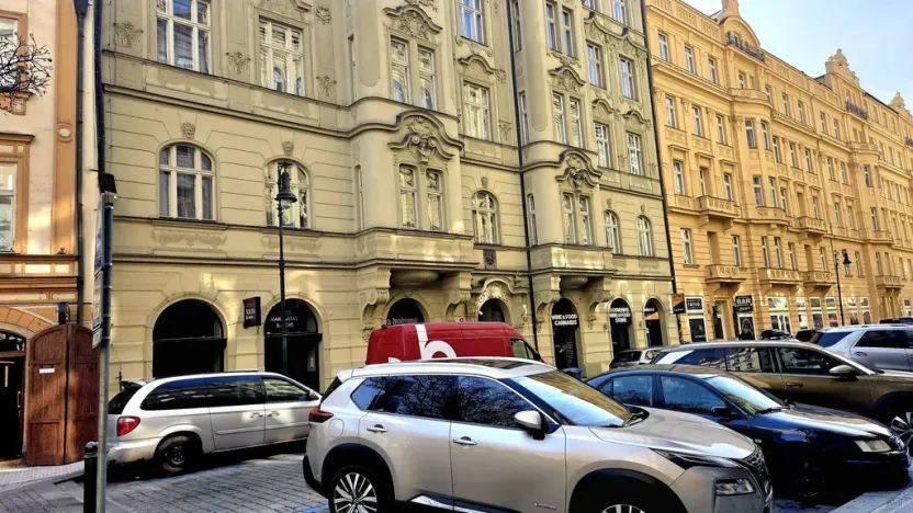 Pronájem obchodního prostoru, Praha - Staré Město, Dlouhá, 86 m2