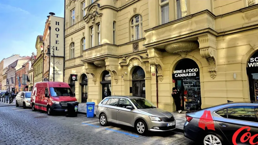 Pronájem obchodního prostoru, Praha - Staré Město, Dlouhá, 86 m2