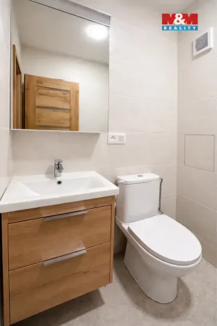 Prodej bytu 1+1, Praha - Letňany, Dobratická, 32 m2