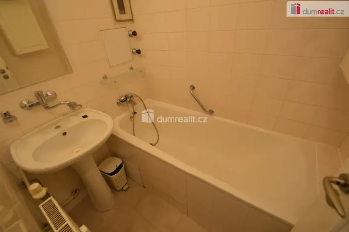 Pronájem bytu 2+1, Praha - Břevnov, Patočkova, 55 m2