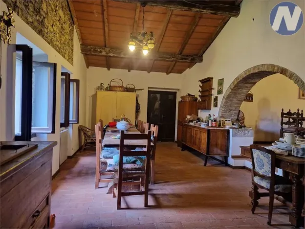 Prodej zemědělské usedlosti, Capolona,Itálie, 377 m2