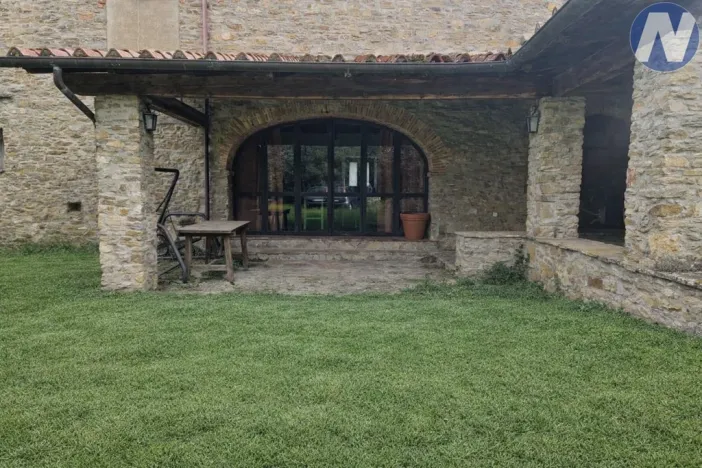 Prodej zemědělské usedlosti, Capolona,Itálie, 377 m2