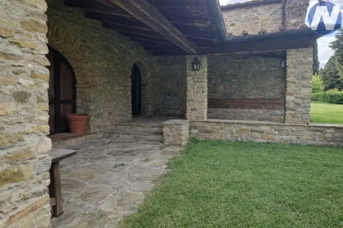 Prodej zemědělské usedlosti, Capolona,Itálie, 377 m2