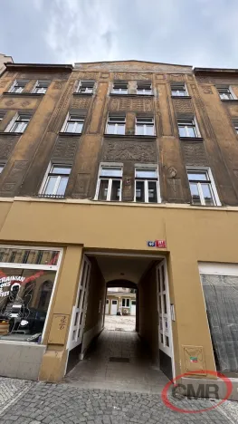 Pronájem bytu 1+kk, Praha, Husitská, 14 m2