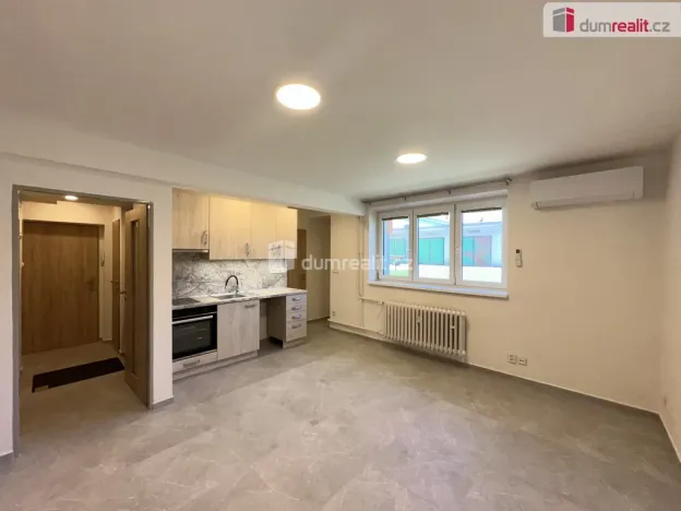 Pronájem bytu 1+kk, Břeclav, Bří. Mrštíků, 25 m2