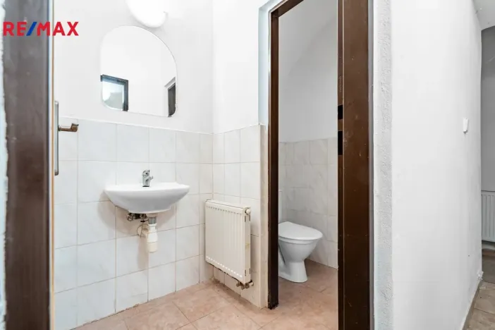 Prodej zemědělské usedlosti, Hluboké Dvory, 760 m2