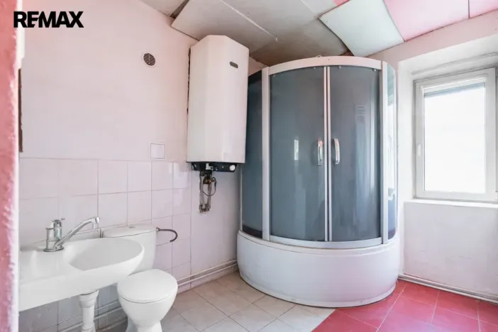 Prodej zemědělské usedlosti, Hluboké Dvory, 951 m2