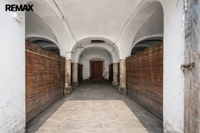 Prodej zemědělské usedlosti, Hluboké Dvory, 951 m2