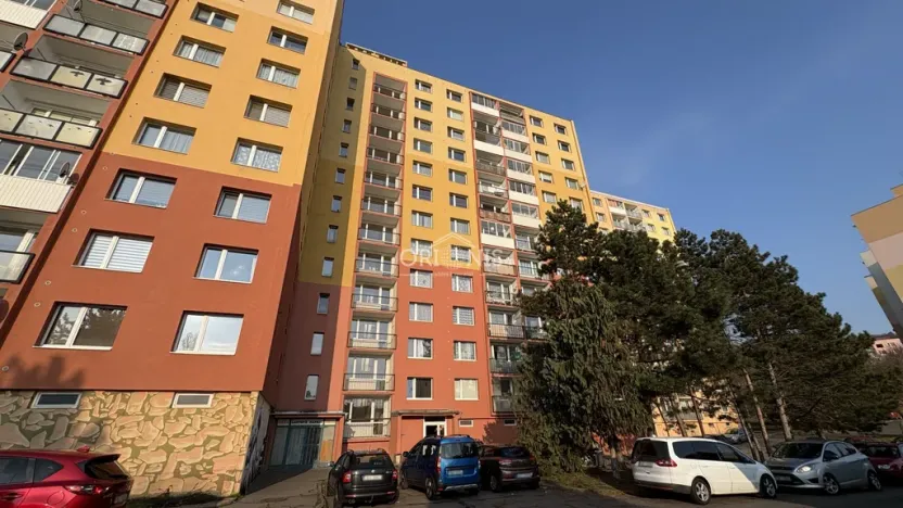 Prodej bytu 2+1, Chomutov, Holešická, 61 m2