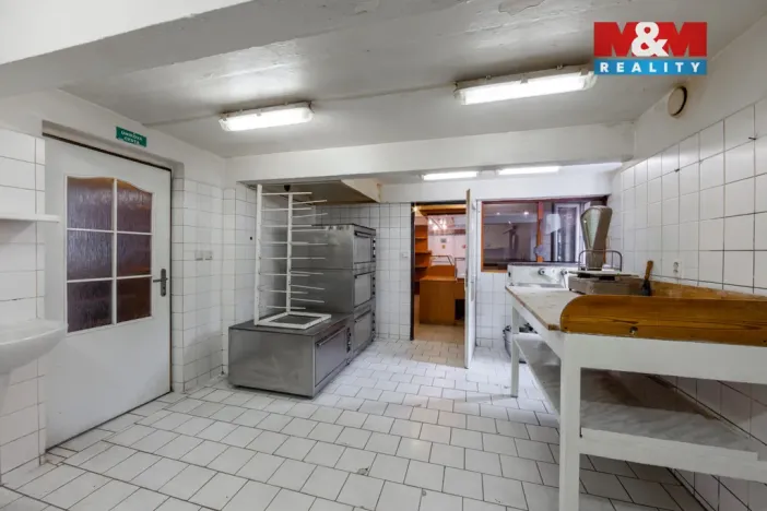 Prodej obchodního prostoru, Karlovy Vary, Moskevská, 85 m2