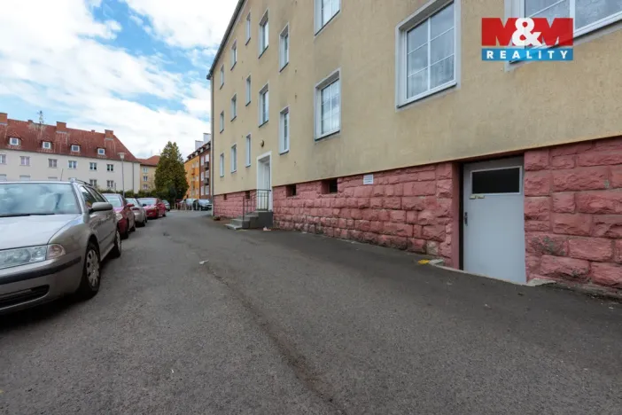 Prodej obchodního prostoru, Karlovy Vary, Moskevská, 85 m2