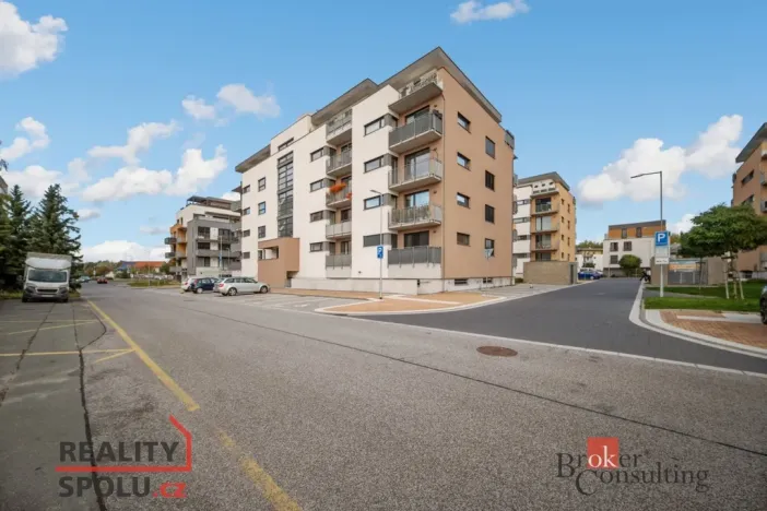 Prodej bytu 2+kk, Hradec Králové - Nový Hradec Králové, Antonína Petrofa, 54 m2