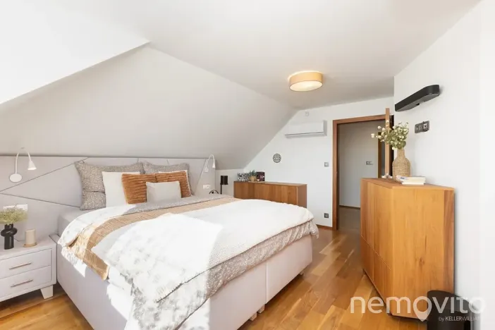 Prodej rodinného domu, Jesenice, Zvonková, 230 m2