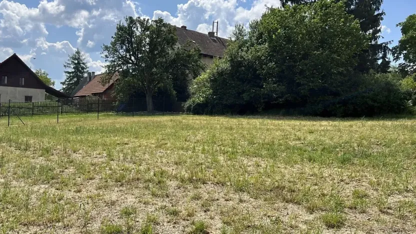 Prodej pozemku pro bydlení, Medonosy, 2048 m2