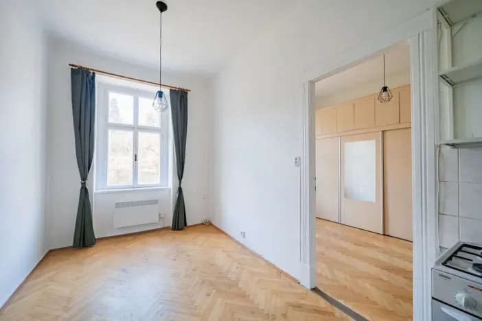 Pronájem bytu 2+kk, Praha - Smíchov, Holečkova, 39 m2