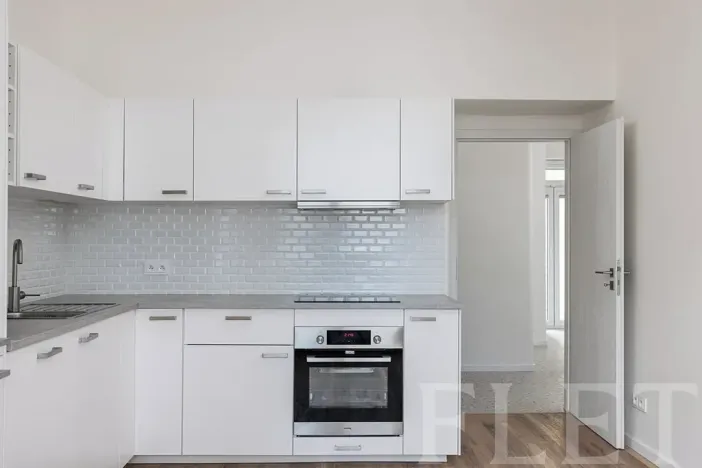 Prodej bytu 2+kk, Praha - Holešovice, U vody, 45 m2