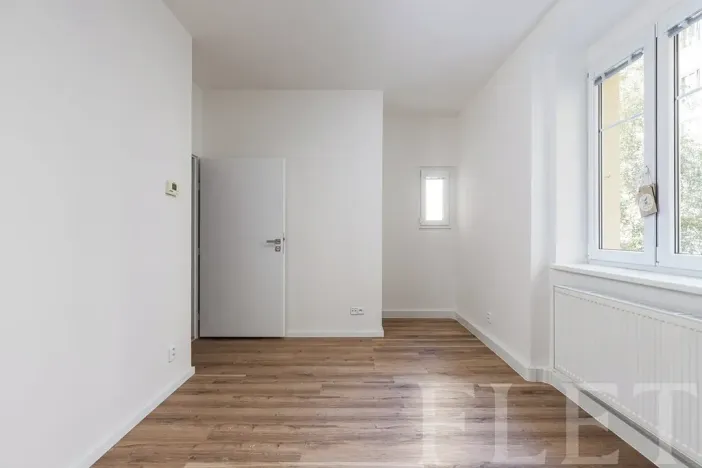 Prodej bytu 2+kk, Praha - Holešovice, U garáží, 44 m2