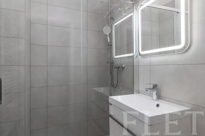 Prodej bytu 2+kk, Praha - Holešovice, Komunardů, 50 m2