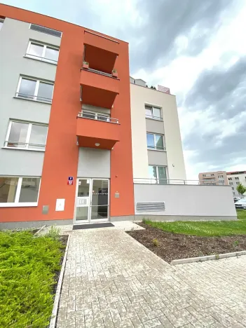Pronájem bytu 2+kk, Praha - Letňany, Hlučkova, 58 m2