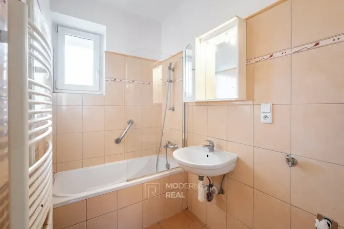 Prodej rodinného domu, Hustopeče, Komenského, 261 m2