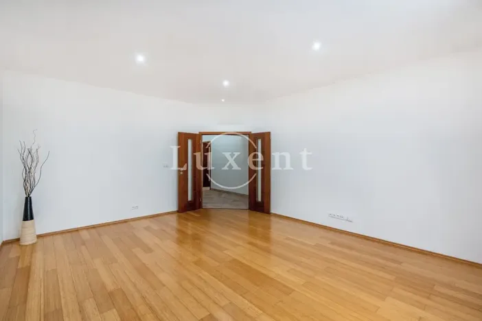 Pronájem bytu 3+1, Praha - Holešovice, Veletržní, 101 m2