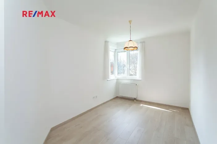 Pronájem bytu 2+kk, Praha - Strašnice, Názovská, 52 m2