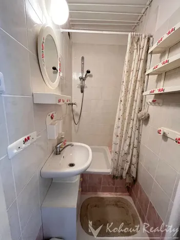 Pronájem bytu 1+kk, Praha - Malešice, Počernická, 28 m2