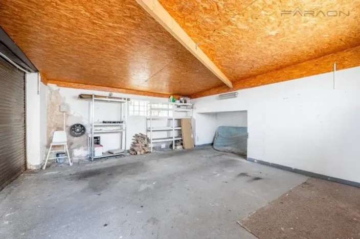 Pronájem rodinného domu, Praha - Kobylisy, Sedlecká, 200 m2