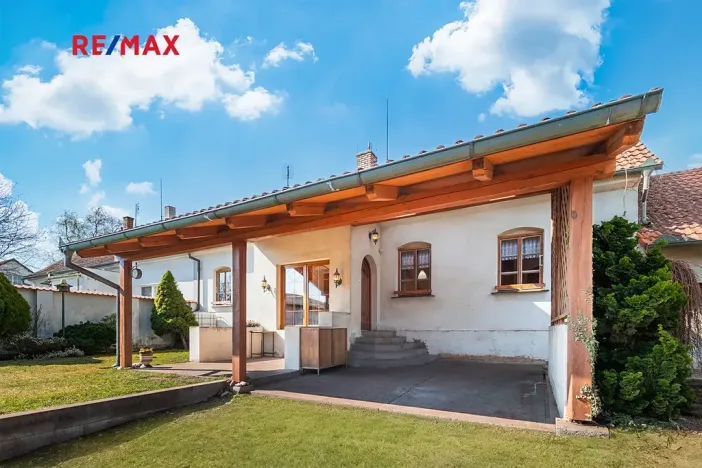 Prodej rodinného domu, Břasy, 298 m2