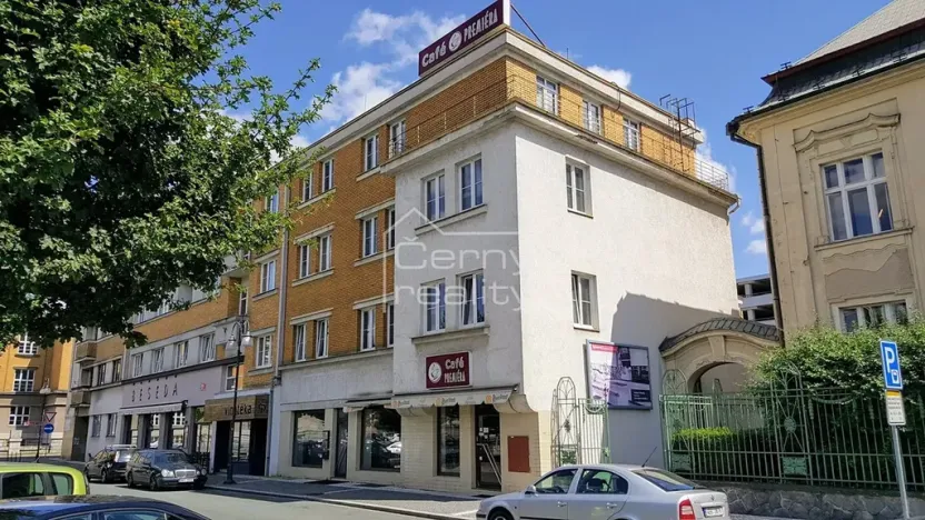 Pronájem obchodního prostoru, Pardubice, Smetanovo náměstí, 398 m2