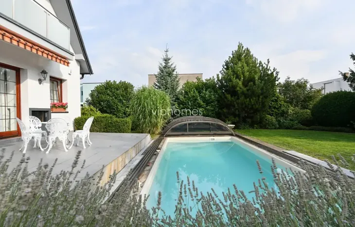 Pronájem vily, Praha - Suchdol, Havraní, 220 m2