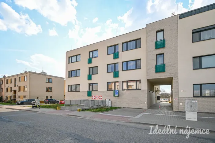 Pronájem bytu 2+kk, Slavkov u Brna, Slovanská, 67 m2