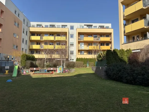 Pronájem bytu 2+kk, Hradec Králové - Třebeš, Ve Stromovce, 58 m2