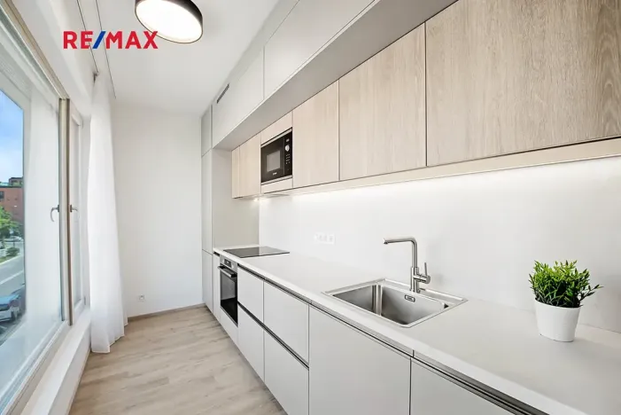 Pronájem bytu 1+kk, Praha - Žižkov, Malešická, 36 m2